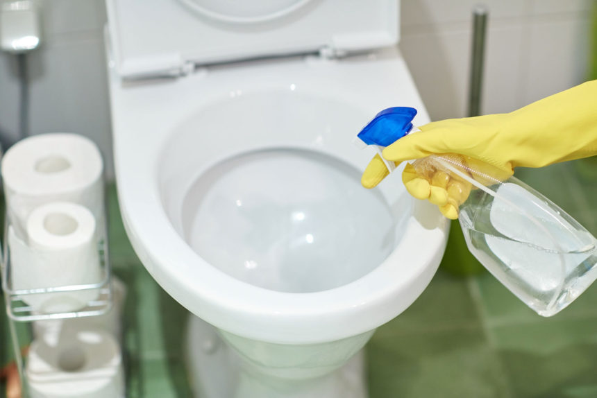 10 errores habituales en la limpieza del baño